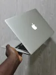 Apple MacBook Air 2017 - 13" - Core i5, 8GB RAM, 256GB SSD - 4