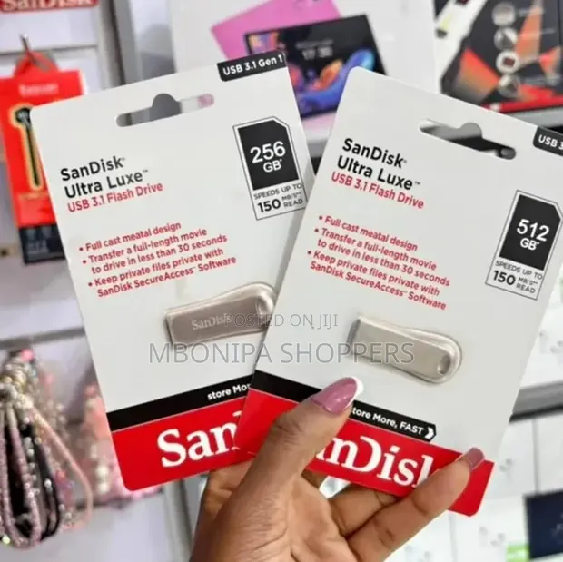 SanDisk Ultra Luxe USB 3.1 Flash Drive – 256GB - 1
