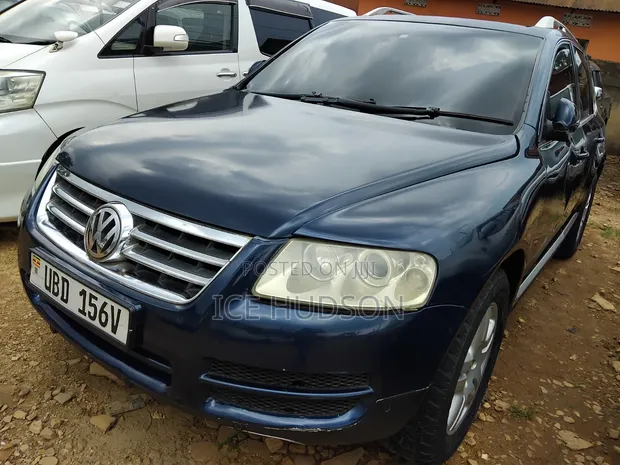 Volkswagen Touareg 2009 Blue - 1