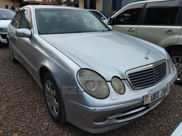 Mercedes-Benz E320 2009 Silver - 1