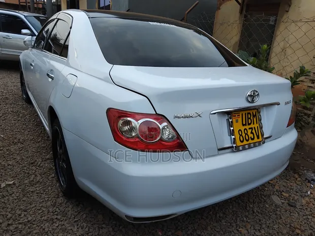 Toyota Mark X 2009 White - 1