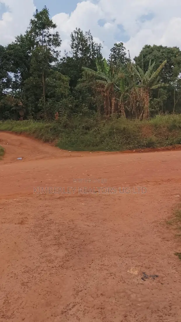 Prime Land for Sale - Makerere - 1