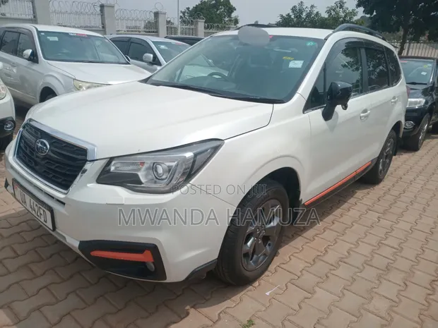 Subaru Forester 2017 White - 1