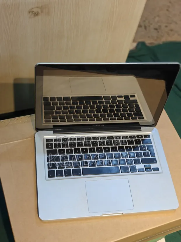 Apple MacBook Pro 2012 8GB RAM 500GB HDD - 1