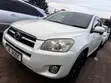 Toyota RAV4 2010 White - 4