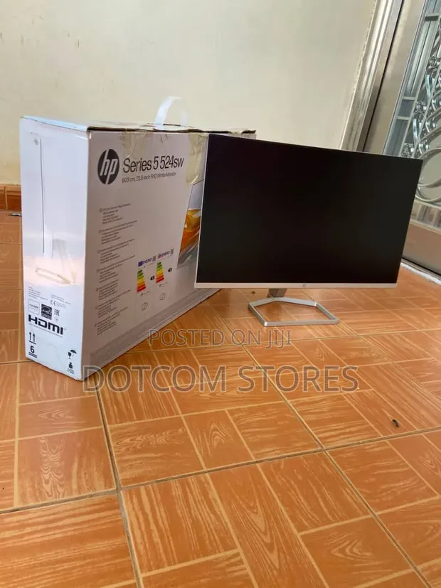 HP M24f 23.8" Full HD IPS Monitor - 1