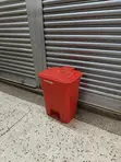 30 Litre Plastic Step-On Dust Bin - 1