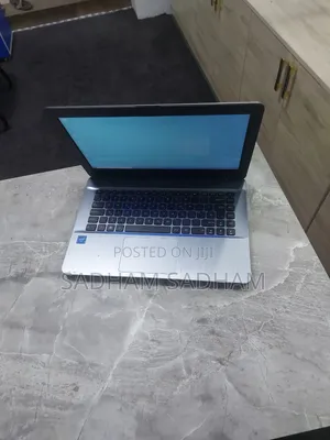 Asus X44H Laptop 4GB RAM, 250GB HDD