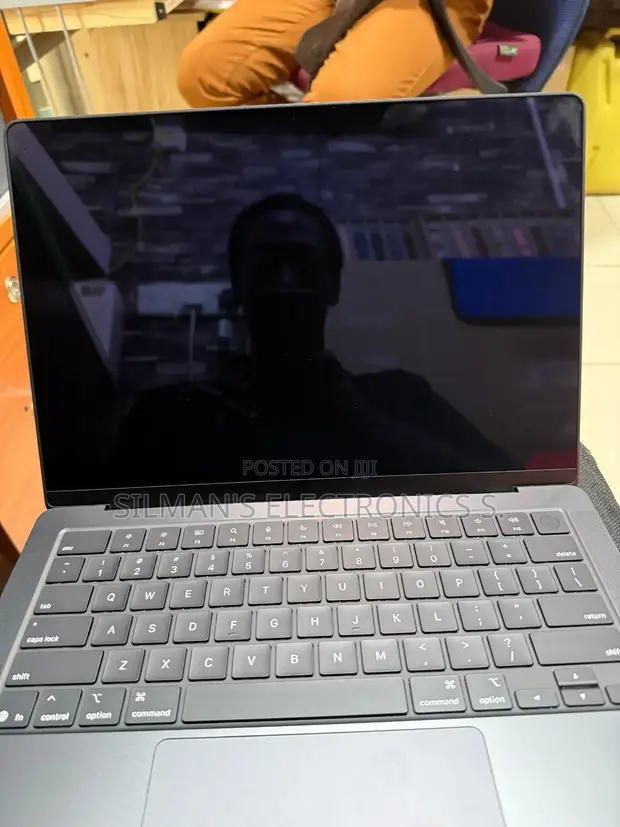 Apple MacBook Pro 2025 M5 24GB RAM 1TB SSD - 1