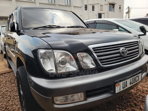 Toyota Land Cruiser Cygnus 4.7 2005 Black - 1