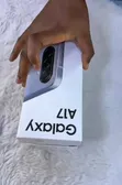 New Samsung Galaxy A17 256GB Gray - 3