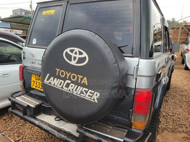 Toyota Land Cruiser 90 1997 Silver - 1