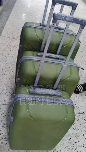 Set of 3 Nested Olive Green Hard-Shell Rubber Suitcases