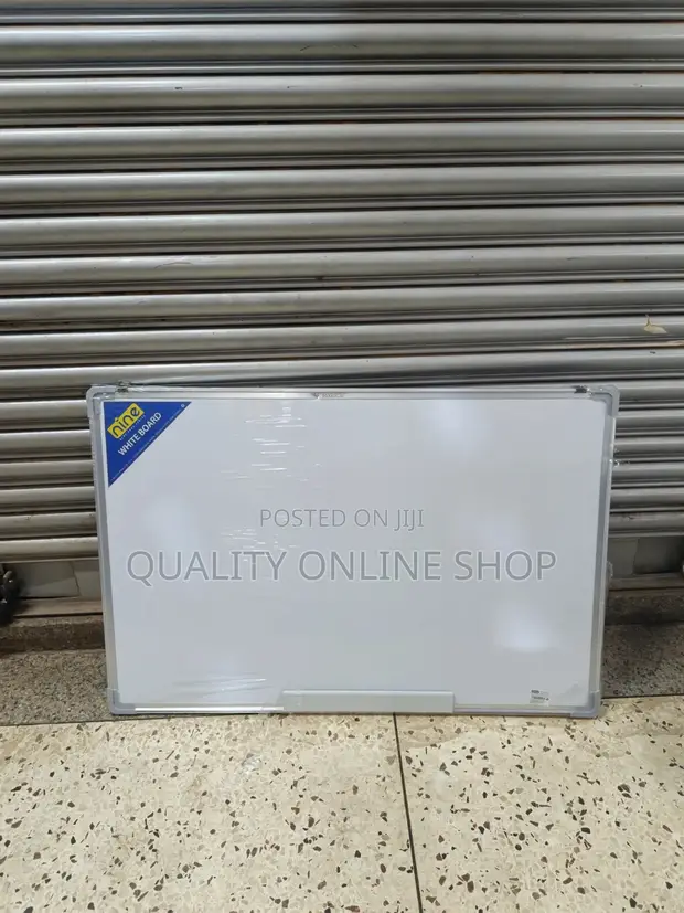 Royal 90cm x 60cm Whiteboard - 1