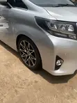 Toyota Alphard 2.5 Petrol AWD 2018 Silver - 3
