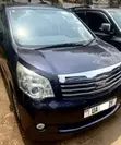 Toyota Noah 2012 Teal - 1
