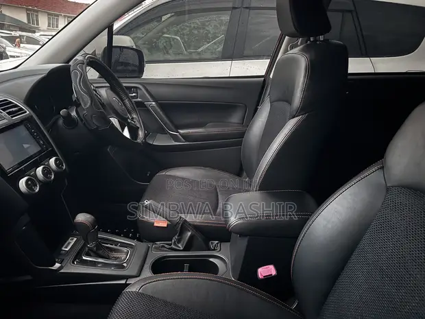 Subaru Forester 2014 Burgundy - 1