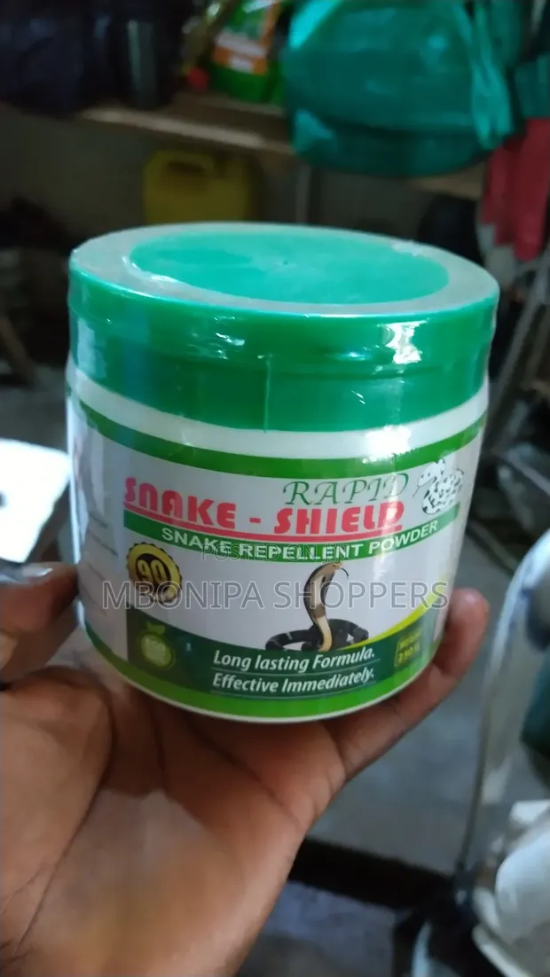 Snake-Shield Snake Repellent Powder - 1