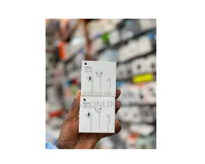 Apple EarPods with Lightning Connector