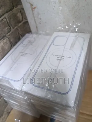 iPhone 12 Mini / 13 Mini Clear Magnetic Case