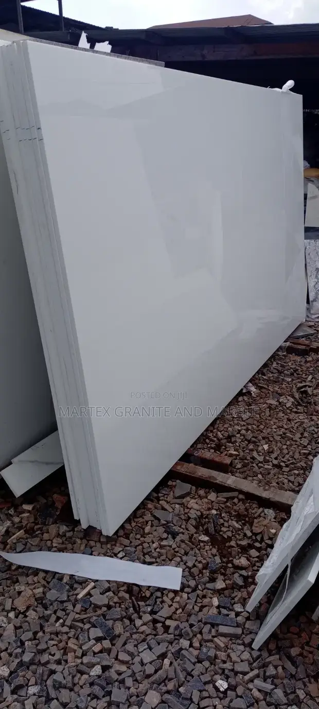 White Marble Slabs - Carrara - 1