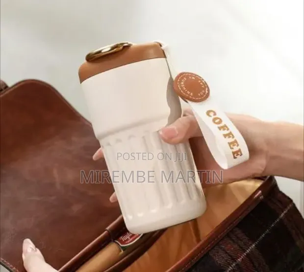 Smart Insulated Travel Mug with Temperature Display - 1