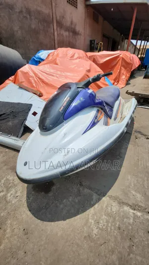 Yamaha WaveRunner GP1300R Jet Ski