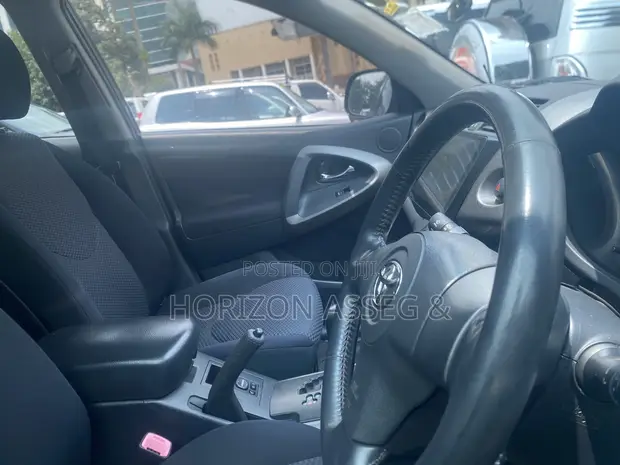 Toyota RAV4 2.5 4x4 2011 - 1