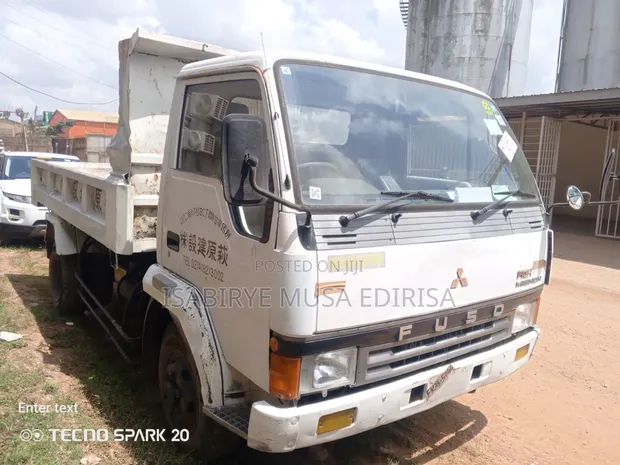 Mitsubishi Fuso Fighter Mignon Tipper Truck - 1