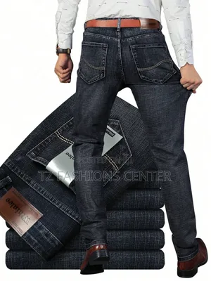 Men's Classic Fit Jeans - Brand New