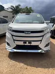 Toyota Noah 2017 White - 2