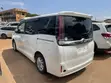 Toyota Noah 2017 White - 4