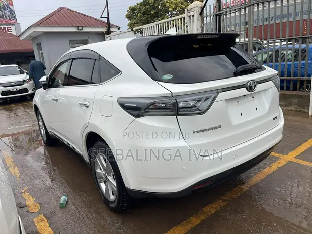 Toyota Harrier 2017 White - 1