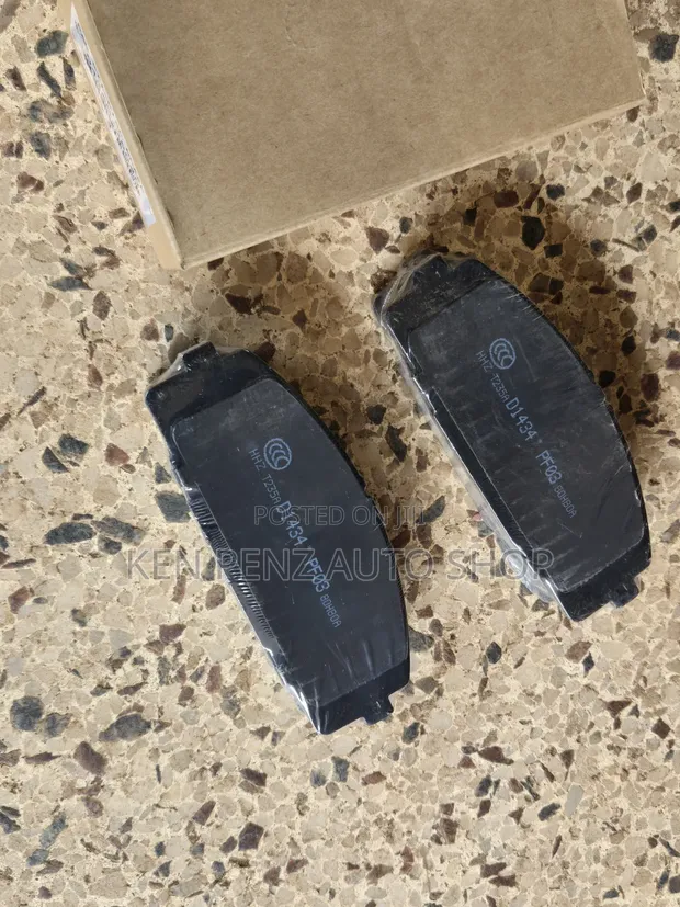 Toyota Hiace Drone Front Brake Pads - 1