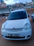 Toyota Sienta 2009 White - 1