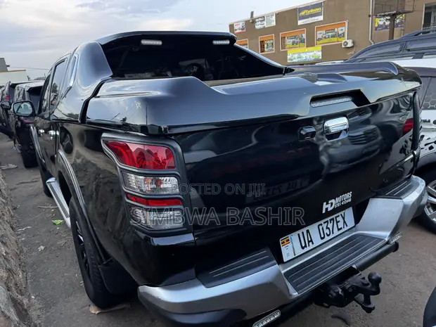 Mitsubishi L200 2018 Black - 1