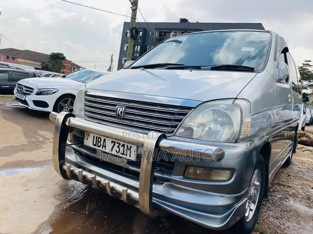 Toyota HiAce 2001 Silver - 1