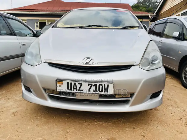 Toyota Wish 2005 - 1