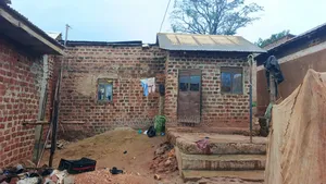 Plot with Houses for Sale, Busaabala Road