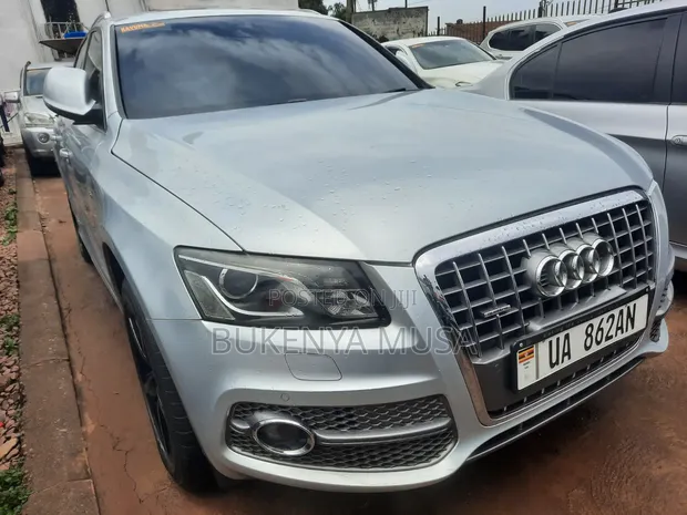 Audi Q5 2012 Silver - 1