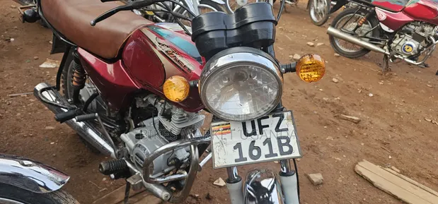Bajaj Boxer 2024 Red - 1