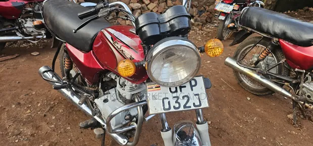 Bajaj Boxer 2024 Red - 1