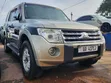 Mitsubishi Pajero 2011 Gold - 4