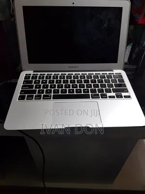 Apple MacBook Air 2015 11.6" Intel Core i5 4GB RAM 128GB SSD