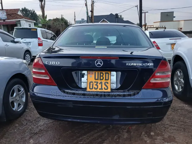 Mercedes-Benz C180 2004 Blue - 1