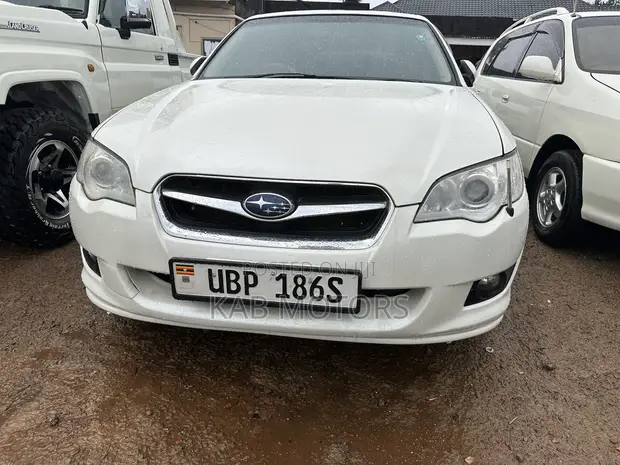 Subaru Legacy 2.0 G 2008 White - 1