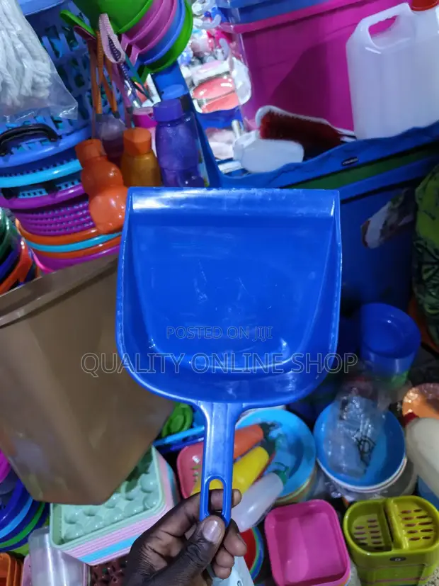 Plastic Dust Pan - 1