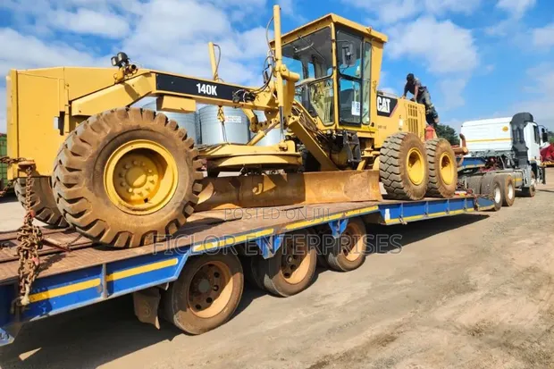Heavy Duty Lowbed Trailer for Machinery Transport - 1
