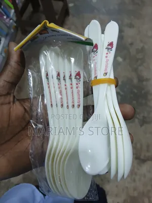 Durable White Plastic Spoons (Wholesale & Retail)