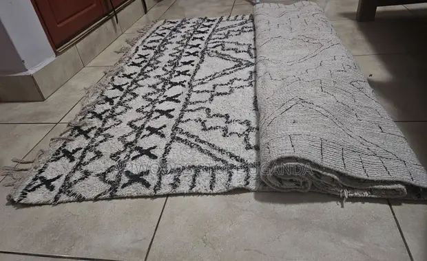 Center Carpet for Sale - Black and White - 1